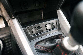 Suzuki Vitara 1.4 BoosterJet 4WD /aj na splátky - 16