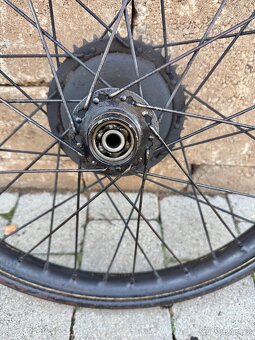 ČZ 125 T - přední a zadní kolo - 16