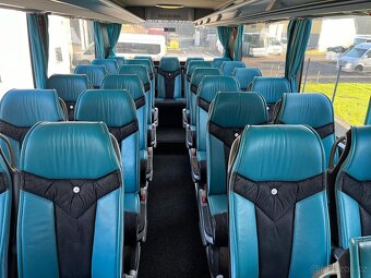 Mercedes-Benz Tourismo RHD 16 - 16