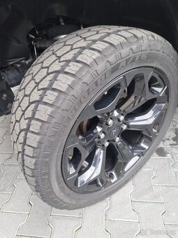 RAM 1500 LIMITED 2020 NEBOURANÝ - 16