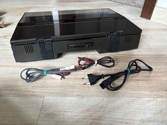 Tangenciální gramofon Technics SL-QL15 - 16