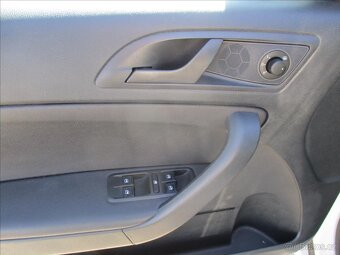 ŠKODA YETI 1,2TSi 77kw Ambiente bez koroze 04/2014 - 16