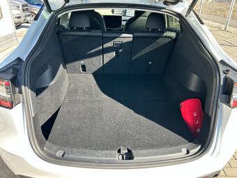 Tesla Model Y LR AWD 64 tis.km - 16