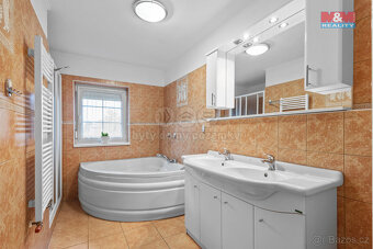 Prodej rodinného domu, 329 m², Jeneč, ul. Západní - 16