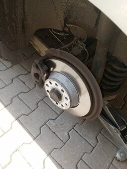 VW Passat combi 2,0 TDI DSG - 16