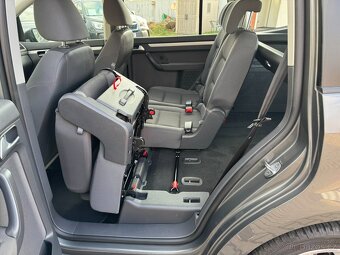 Volkswagen Touran 1,2 TSI 77 KW 2 MAJ STK SK - 16