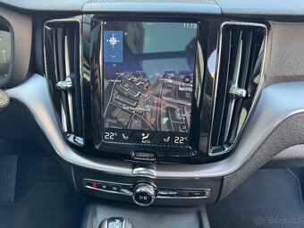 Volvo XC60 2.0 AWD 140kW Geartronic Panorama Kamera Tažné - 16
