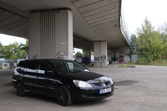 Mitsubishi Lancer Kombi 2.0 4g63 - 16
