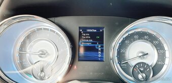 Chrysler 300C krásný 3.6 V6 VVTi 2014, v ČR, super kára - 16