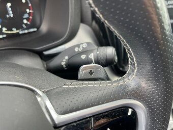 Volvo XC60 2,0 T5 AWD R-desing /servis/ - 16