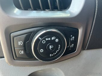 Ford Transit Custom, 2,2 TDCI 9 míst, tažné - 16