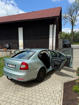 Prodám Škoda Octavia 2, 1.8Tsi, 213tis.km ma nejeto. - 16