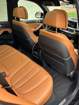 BMW X5 45e 2021, Sky Lounge, Laser, Massage, 4 zón. kl. - 16