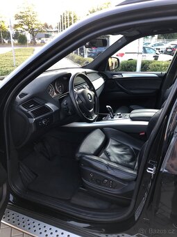 BMW X5 e70 3.0D 173kW 4x4 - Tažné, Head-up, Nezávislé - 16
