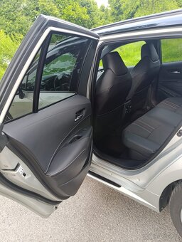 Corolla GR sport 1.8 hybrid - 16