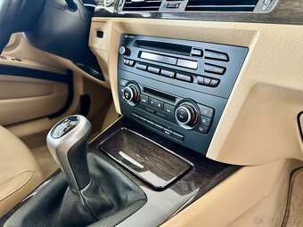 BMW E90 1.6 BENZIN/manuál/2011/LCI/Po servise/Hezký stav - 16