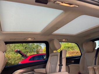 MERCEDES BENZ V 300D AMG 4MATIC PANORAMA 176KW,ČR 1.maj. - 16