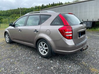 Kia Ceed 1.6 CRDi 85kw, 2007, ČR - 16