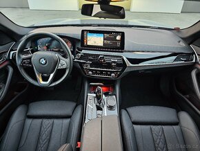 BMW Řada 5, 520d xDrive Touring - 16
