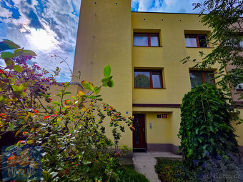 Pronájem prostorného pokoje (30 m2), Praha 8 - Čimice, ul. J - 16