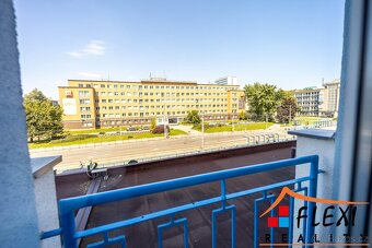 Pronájem bytu v osobním vlastnictví 2+1, 50 m2 na ulici 28.  - 16