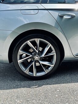 Škoda Superb 2.0 TDI Sportline 110kw DSG - 16