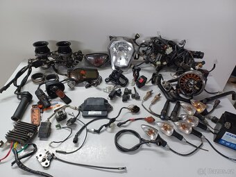 KTM LC8 990 SUPERDUKE a SMT - DOKLADY - 16