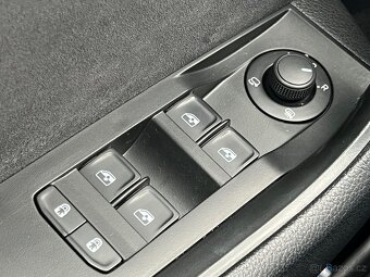 Škoda Superb kombi 2.0TDi Sportline DSG nez. topení - DPH - 16