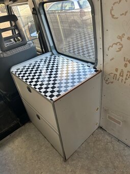 Obytná Vestavba Peugeot Boxer - 16