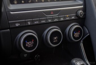 JAGUÁR E-Pace 2.0 I4 Standard AWD A/T - 16