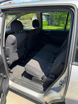 Opel Zafira 2.0dti - 74kw 2004 - 16