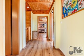 Prodej roubenky k trvalému bydlení, 4+kk, 163 m2, zahrada 19 - 16