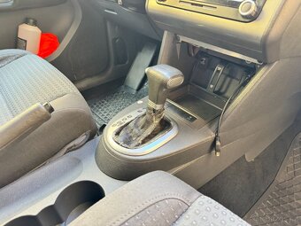 Volkswagen Touran 1.9 TDI DSG - 16
