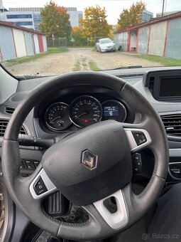 Renault Fluence 2010 1.6i - 16