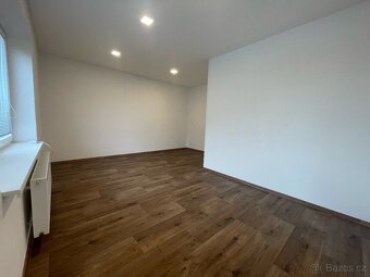 Prostorný byt 3+1 (110 m²) po rekonstrukci, se zahradou a pa - 16