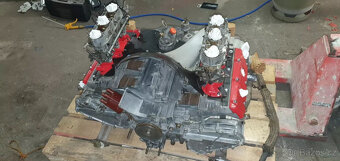 Karburátorový motor Porsche 2.2. Hydraulický napínač řetězu - 16