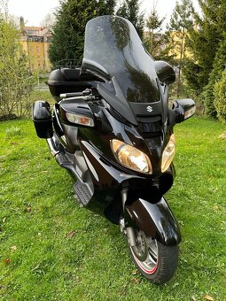 SUZUKI BURGMAN 650 Executive ABS - perfektní stav. - 16
