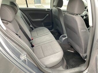 VW Golf 1.4i, r. 2005, naj. 118000 km, klimatizace, nová STK - 16