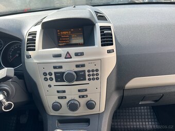 Opel Zafira 1.6i 85KW 1.MAJ. 7 MÍST TEMPOMAT PDC 2X ALU KOLA - 16