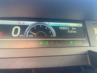 Renault megane scenic - 16