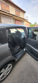 Toyota corolla verso - 16