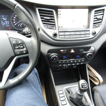 Hyundai Tucson 1,6GDi 97kw, 2016, 100% KM, Plný servis - 16