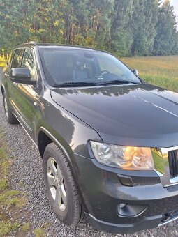 Jeep Grand Cherokee - 16