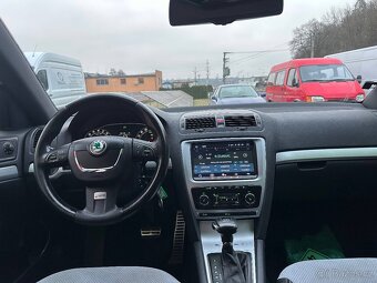 ŠKODA OCTAVIA RS COMBI 2.0TDI DSG 2010 - 16