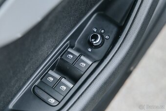 Prodám Audi A4 B9 Avant S-Line 2.0 TDI 140 kW S-Tronic - 16