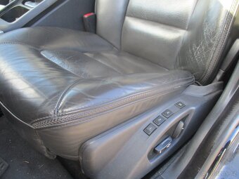 VOLVO XC70 2,4D5 151kw AWD SUMMUM GPS Radar 2011 - 16
