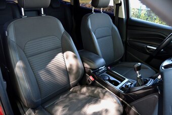 Ford Kuga 2.0 TDCI 132kW Titanium 4x4 TOP STAV - 16