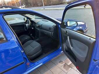 Škoda Octavia Combi 1.6i 75kW Nové STK Klimatizce - 16