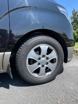 Hyundai H 1,  2,5 CRDi 8 míst - 16