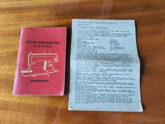 Elektrický šicí stroj Lucznik 415 TUR 2 se stolkem - 16